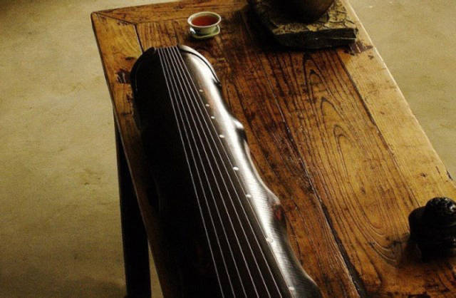 福建省古琴蕴含的传统文化，一把古琴制备出来要两年的时间